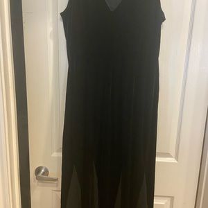 Black Gown w/ Kick inserts